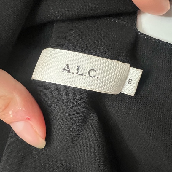 ALC zip front crop top size 6 - Picture 6 of 7